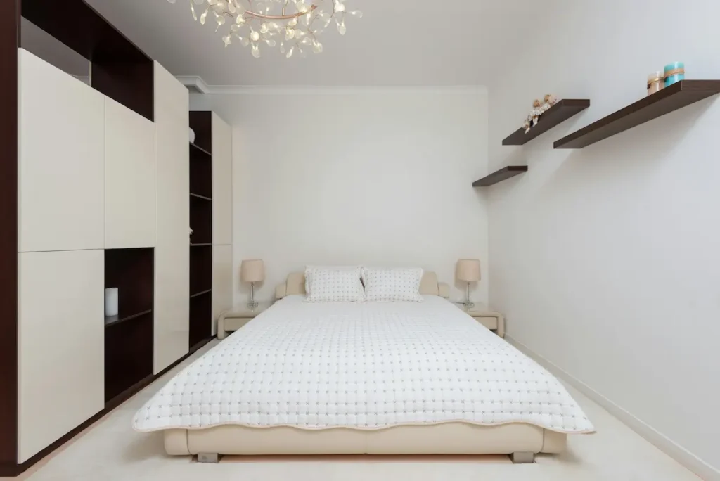 kleines Schlafzimmer organisieren